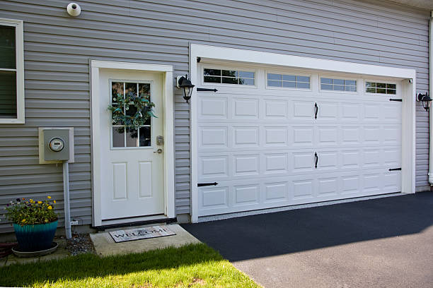 24/7 Emergency Garage Door Panel Replacement experts in Crawfordsville, IN